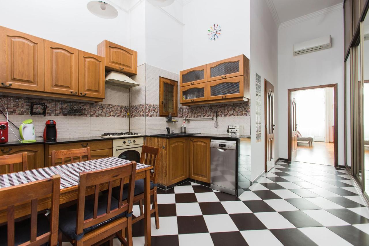 Grand Boulvard Apartment Budapesta Exterior foto